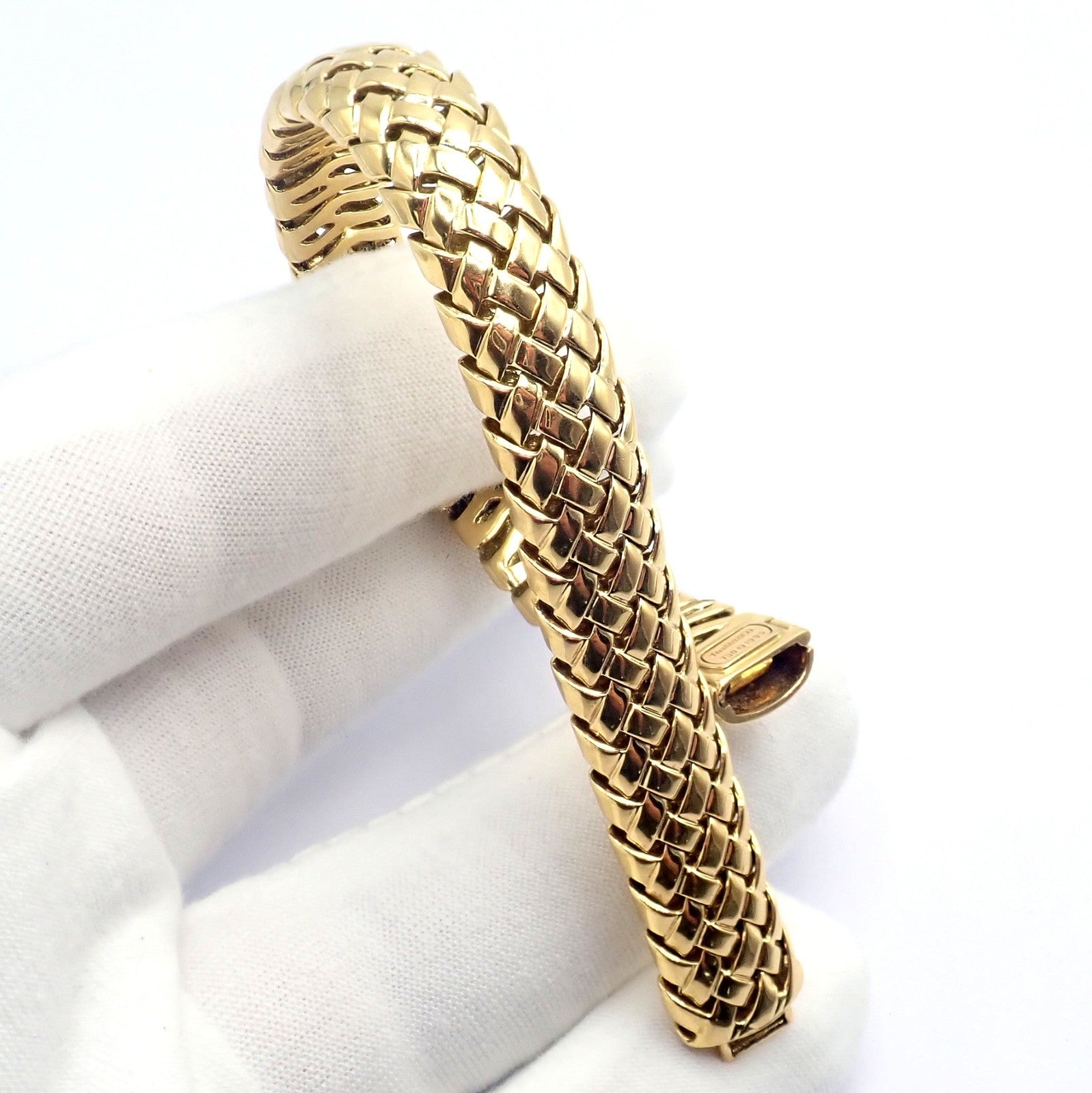 Authentic! Tiffany & Co Vannerie 18k Yellow Gold Basket Weave