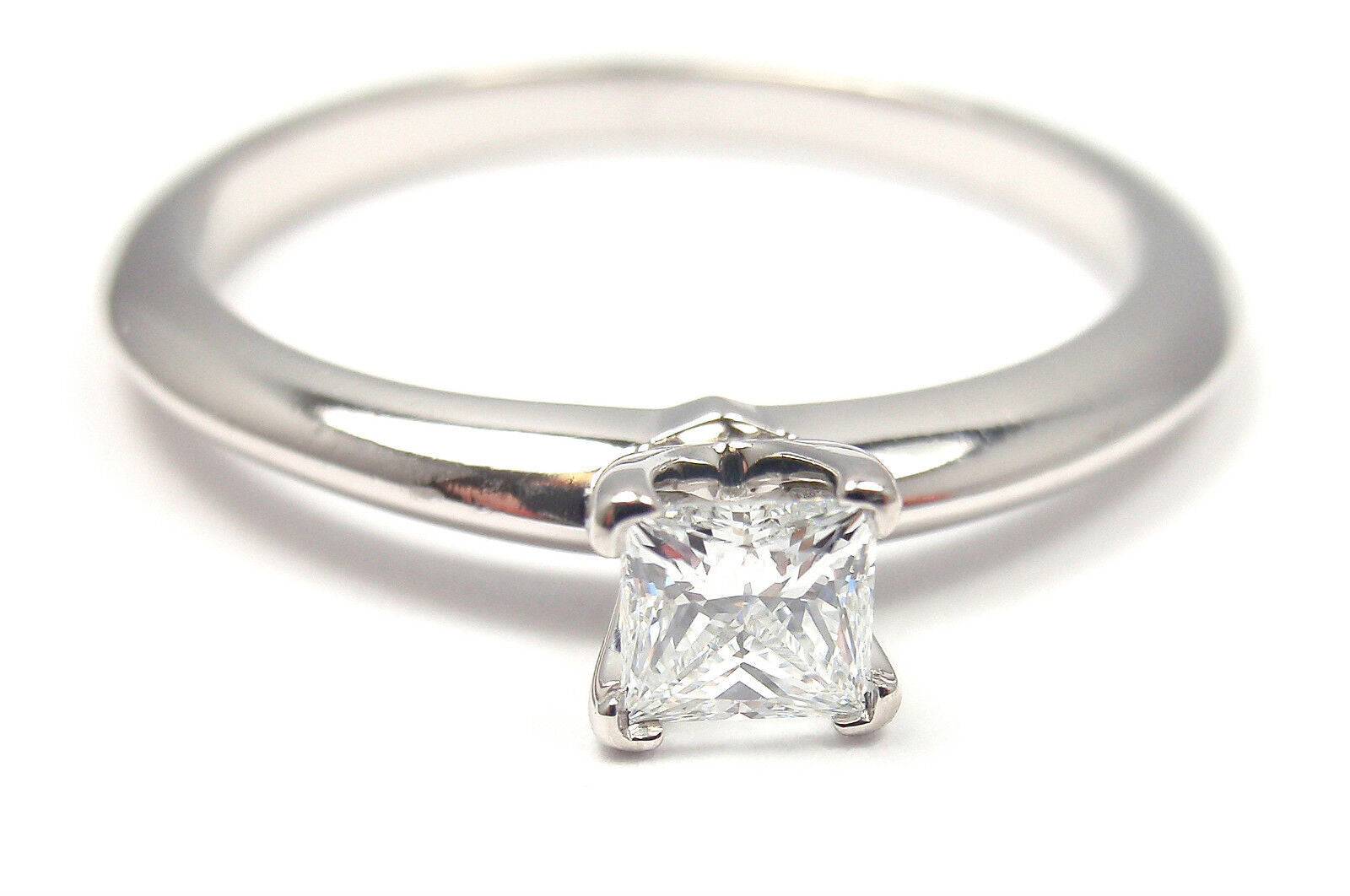 TIFFANY & CO PLATINUM SQUARE CUT DIAMOND 0.22CT VS2 D TRIPLE X ENGAGEMENT RING | Fortrove