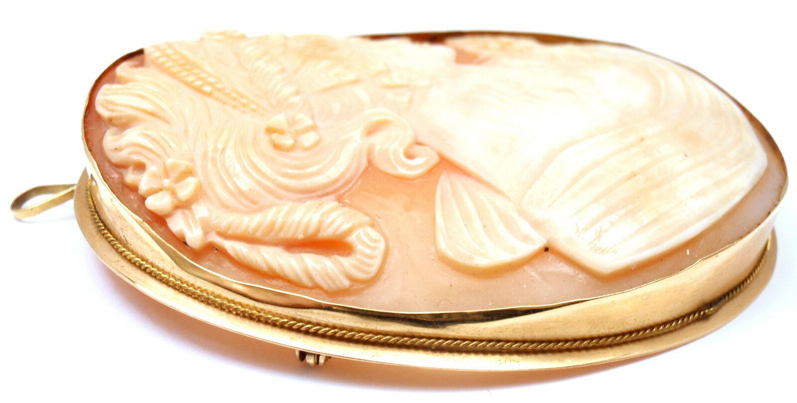 STATEMENT! VINTAGE 18K YELLOW GOLD LARGE CAMEO PENDANT BROOCH | Fortrove