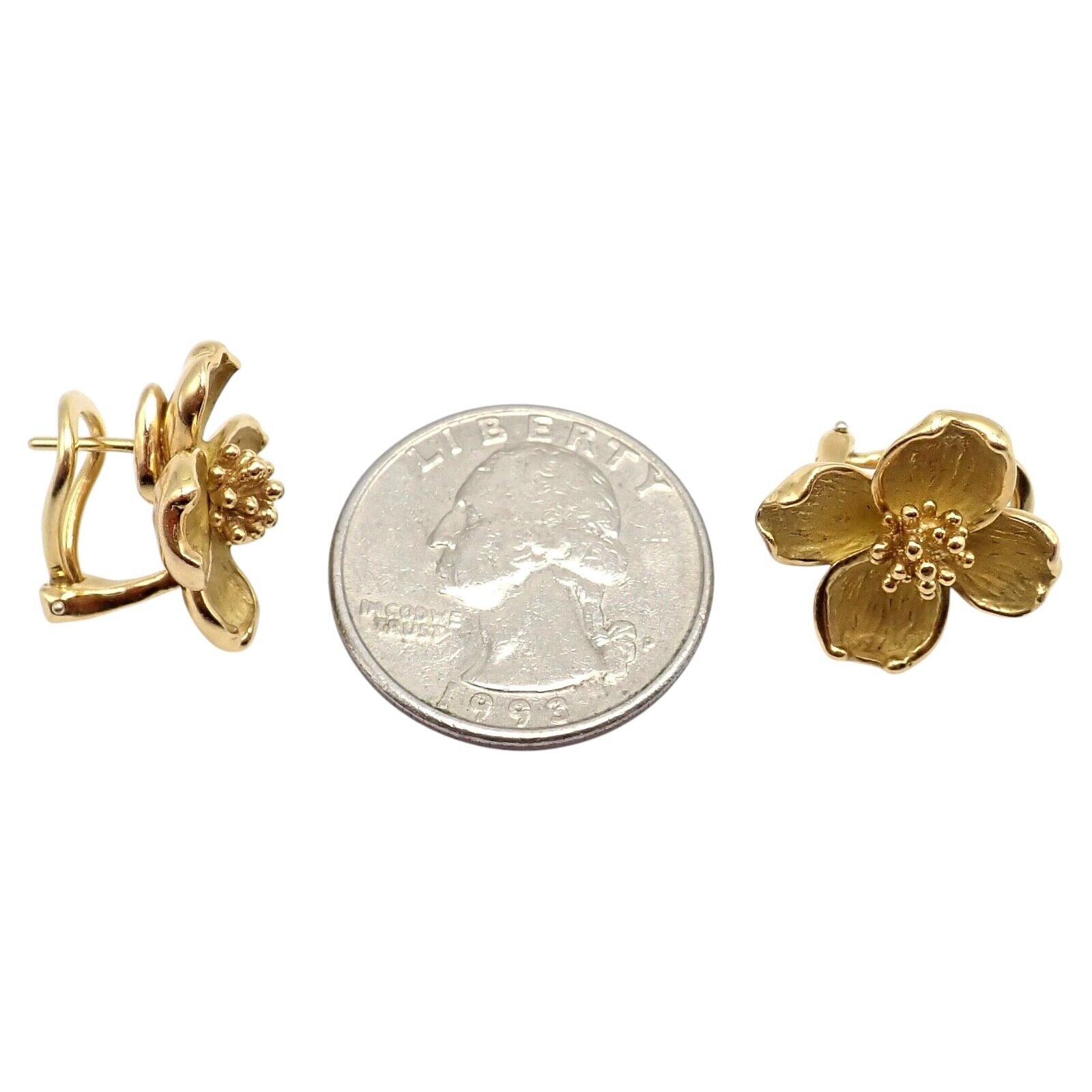 Authentic! Vintage Tiffany & Co 18K Yellow Gold Dogwood Flower Earring