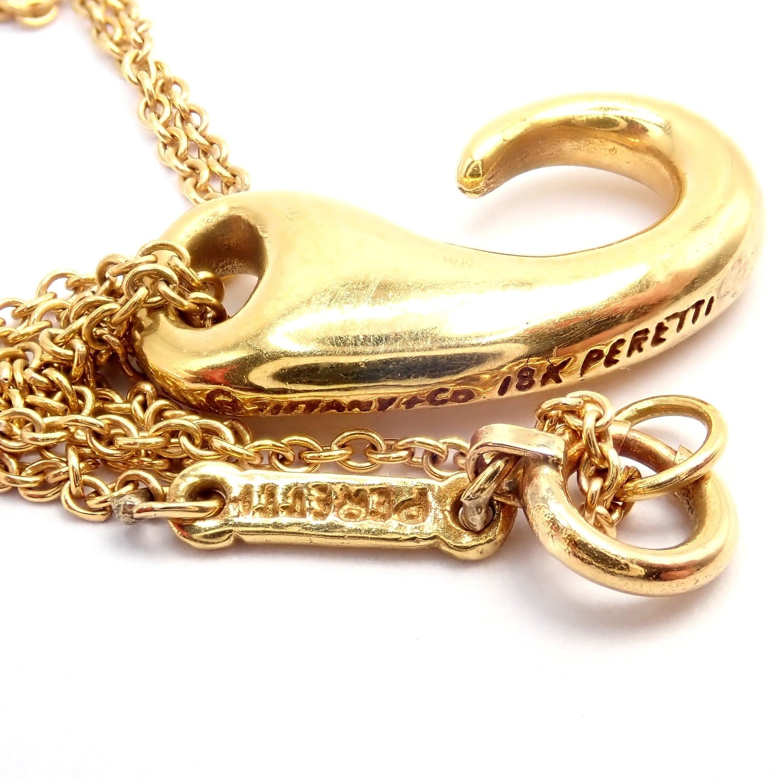 Vintage! Tiffany & Co Peretti 18k Gold Fish Hook Nautical Horn Pendant Necklace | Fortrove