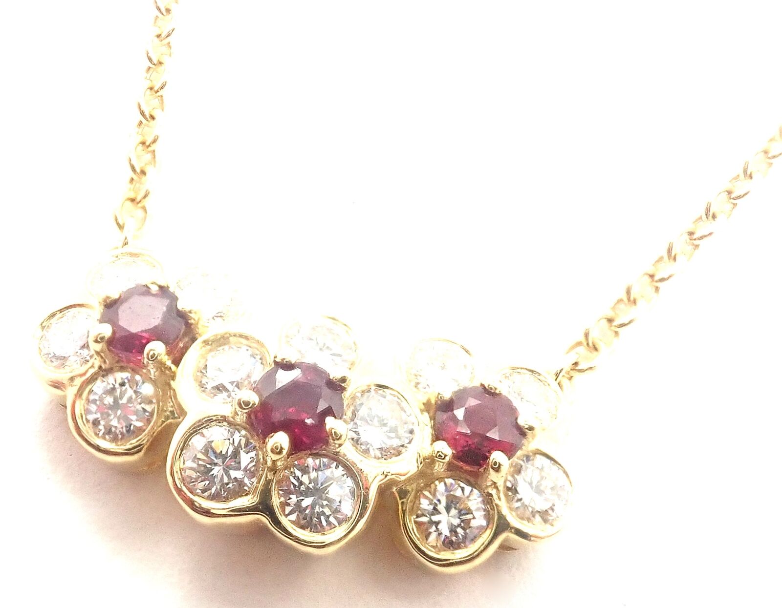 Authentic! Van Cleef & Arpels 18k Yellow Gold Ruby Diamond Fleurette Necklace | Fortrove