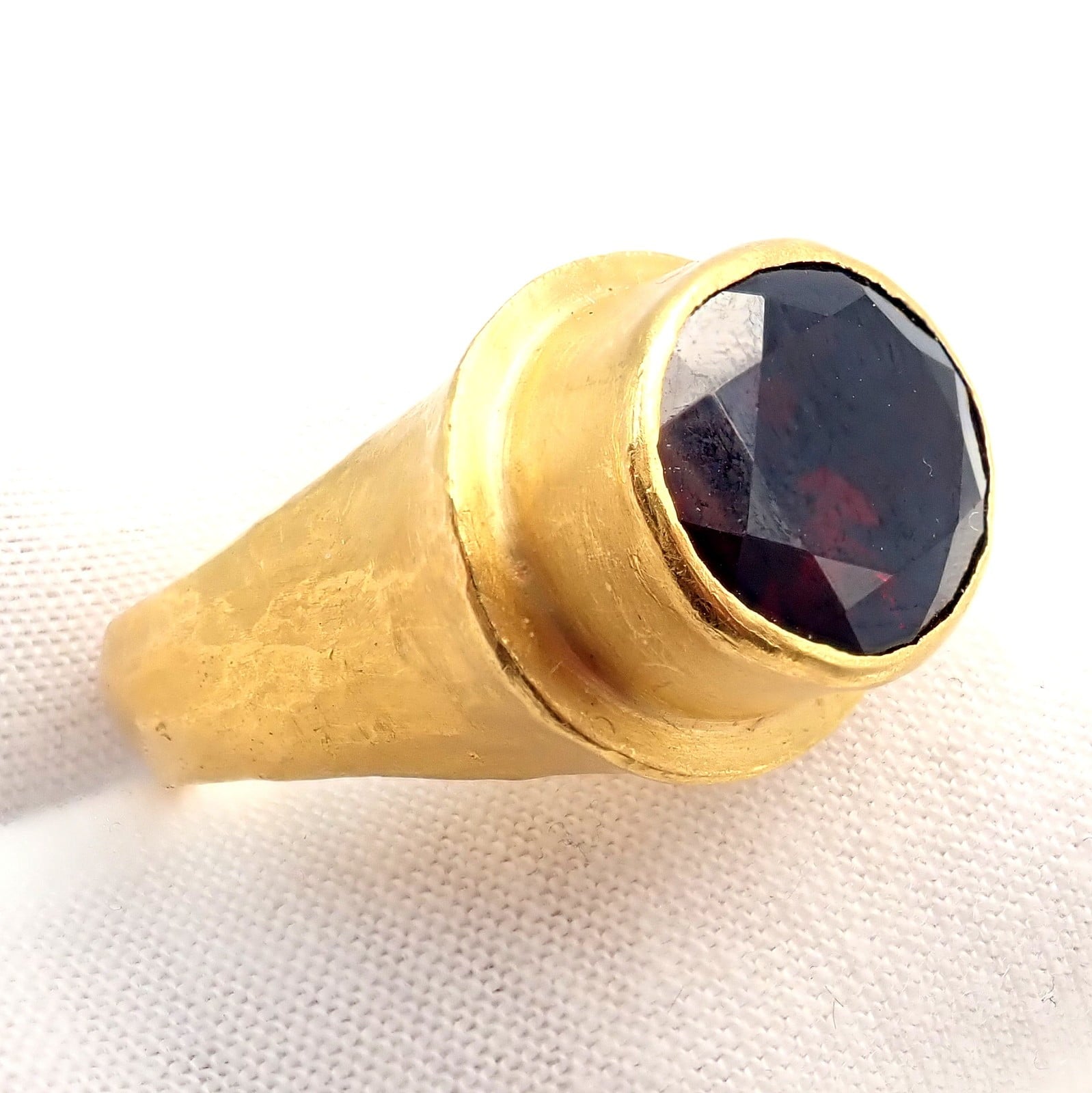 Authentic! Yossi Harari Hammered 24k Yellow Gold Large Garnet Ring sz 7 | Fortrove