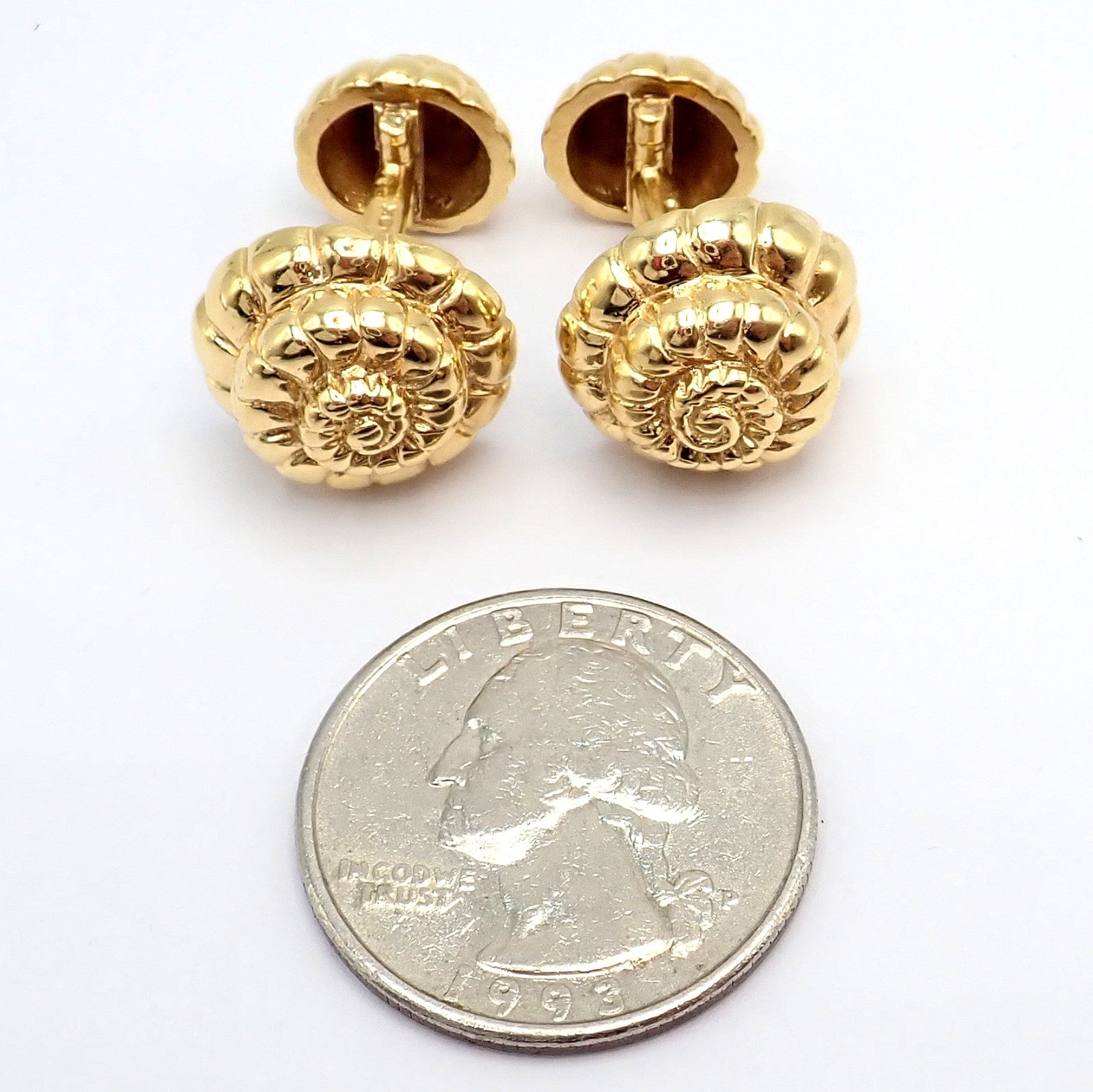 Rare! David Webb 18k Yellow Gold Nautilus Shell Classic Cufflinks | Fortrove