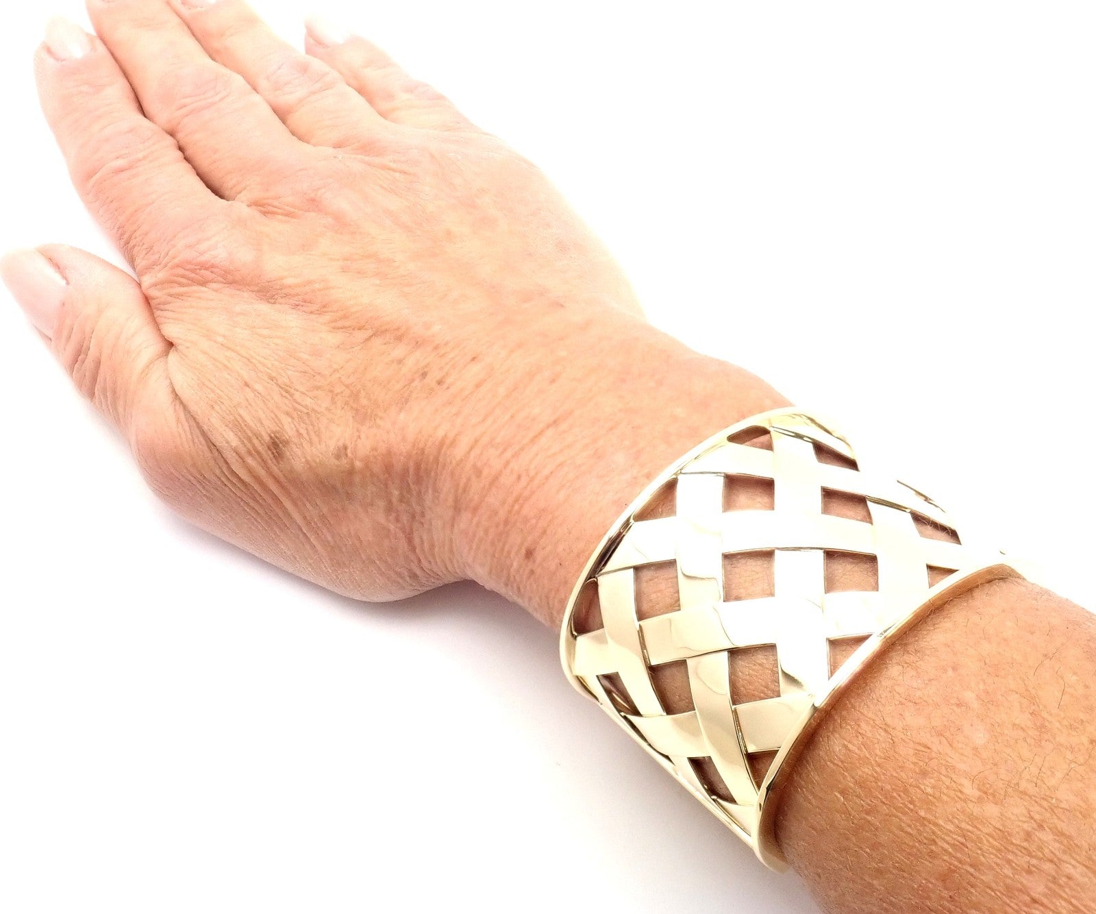 Authentic Verdura 18k Yellow Gold Criss Cross Wide Cuff Bracelet | Fortrove