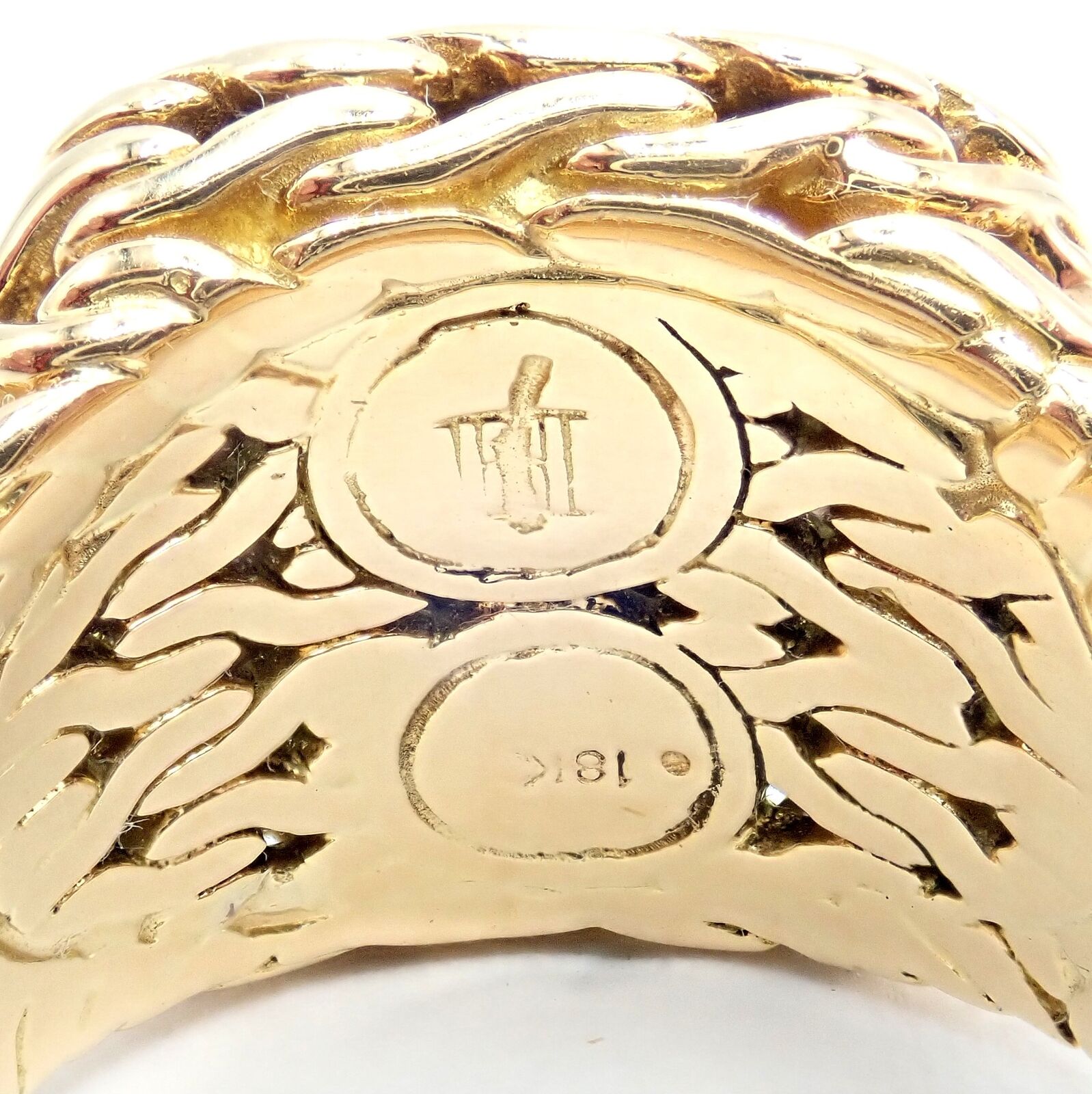 Authentic! John Hardy JH 18k Yellow Gold Diamond Square Signet Signature Ring | Fortrove