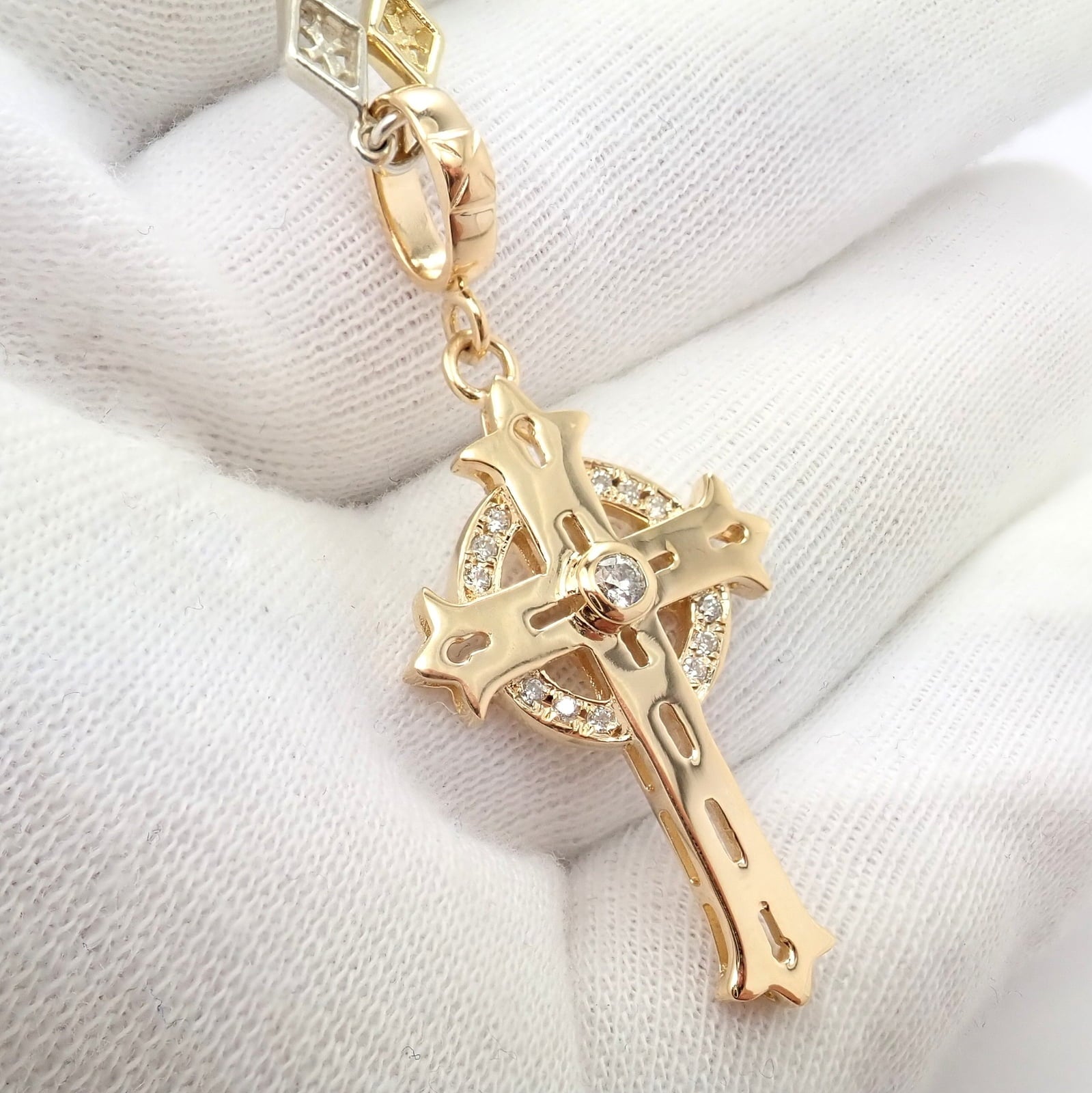 Authentic! Loree Rodkin 18k Yellow Gold + Silver Cross Diamond Necklac