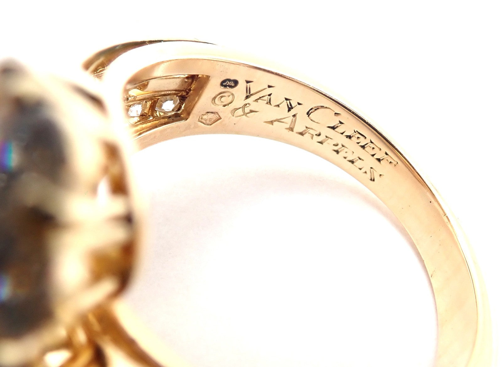 Authentic! Van Cleef & Arpels Snowflake 18k Yellow Gold Diamond Two Flower Ring | Fortrove