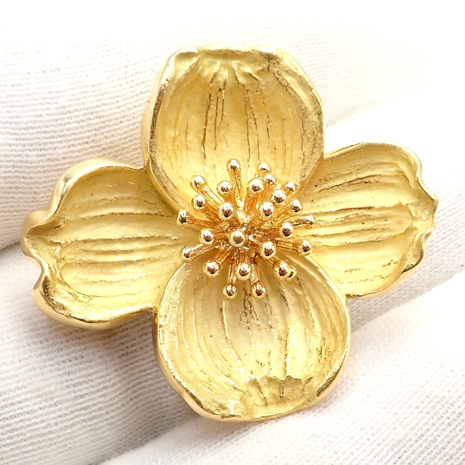 Authentic! Tiffany & Co. 18k Yellow Gold Dogwood Flower Pin Brooch | Fortrove
