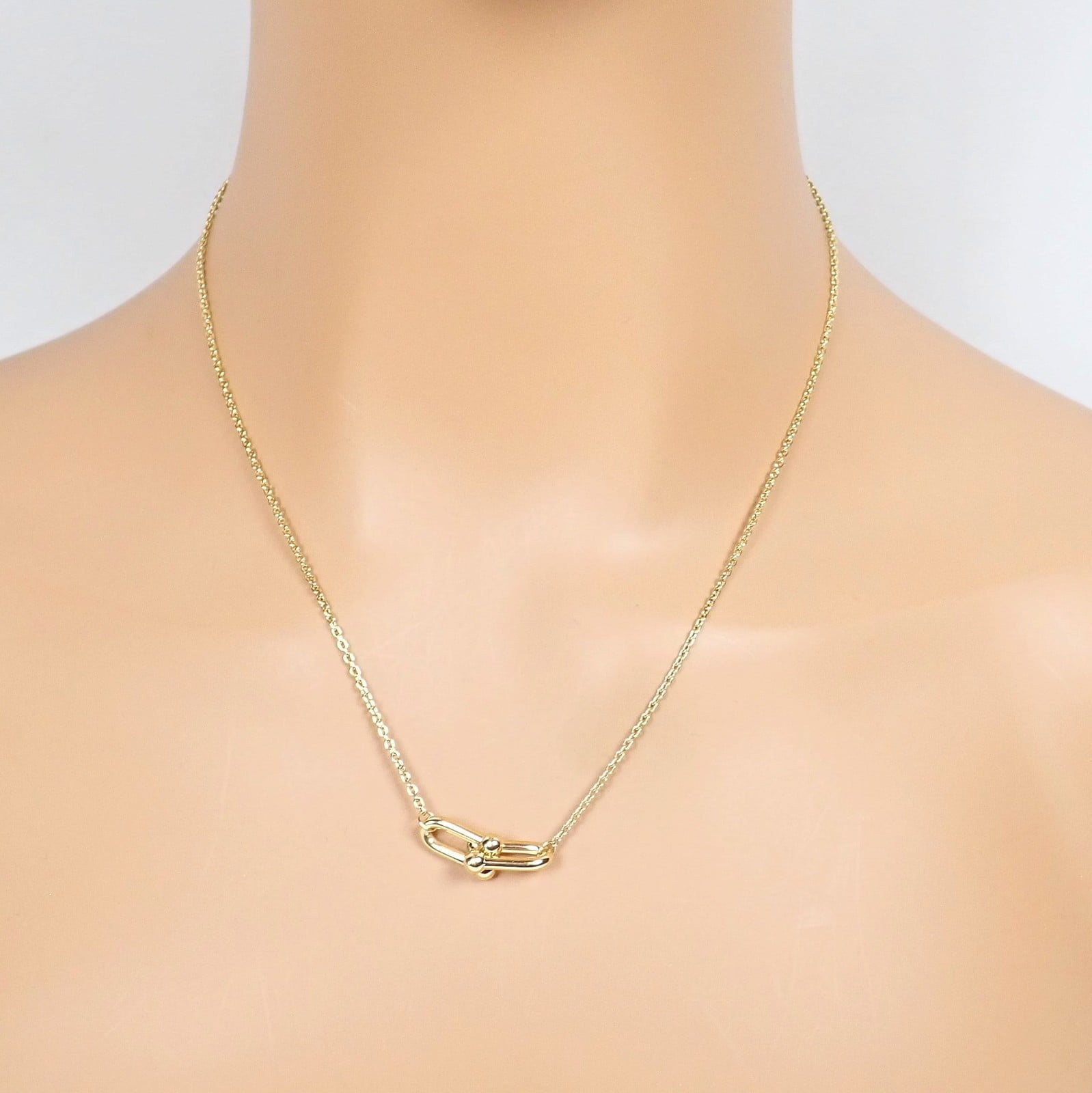 Authentic! Tiffany & Co 18k Yellow Gold Hardware Medium Pendant Chain Necklace | Fortrove