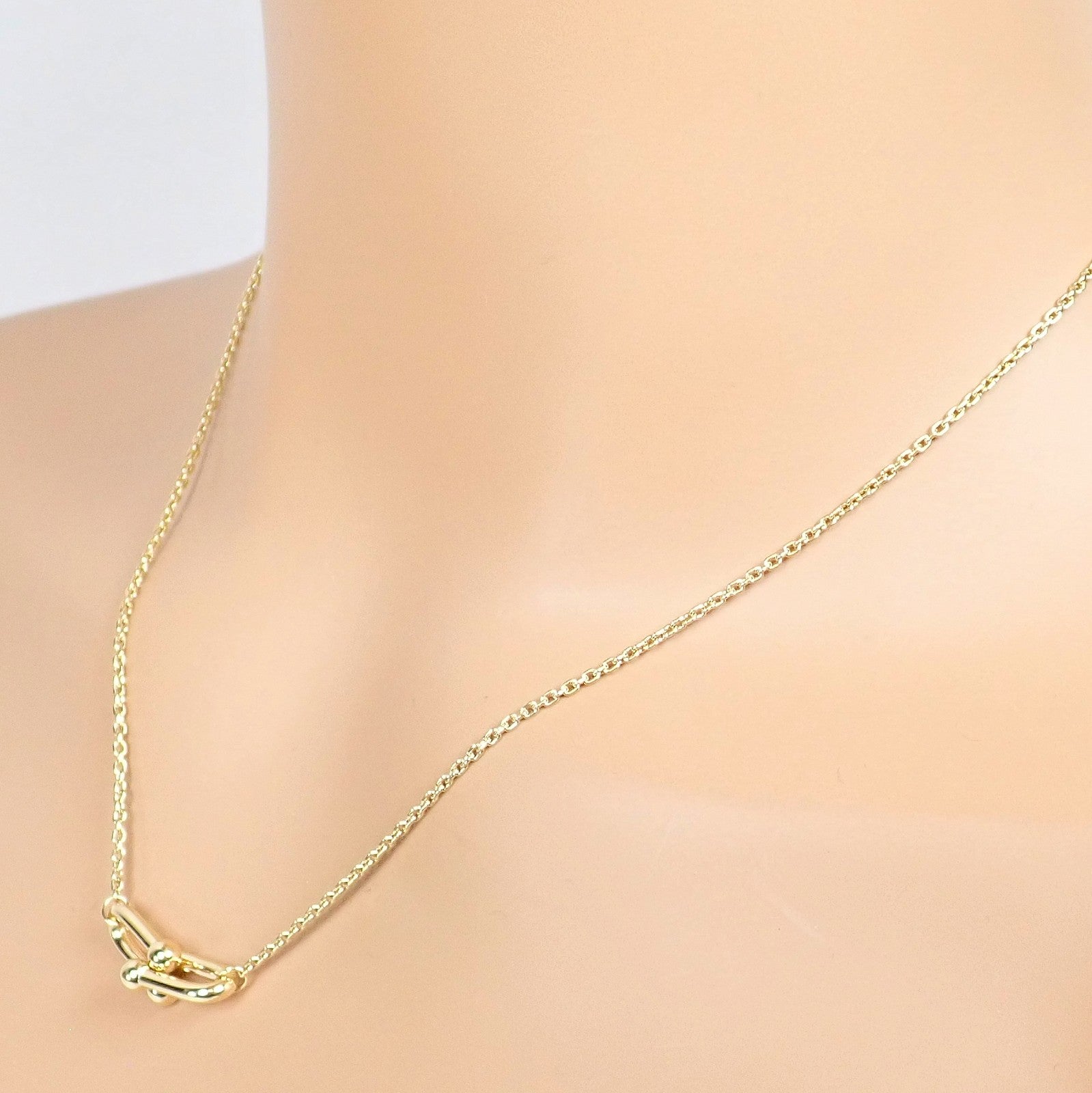 Authentic! Tiffany & Co 18k Yellow Gold Hardware Medium Pendant Chain Necklace | Fortrove