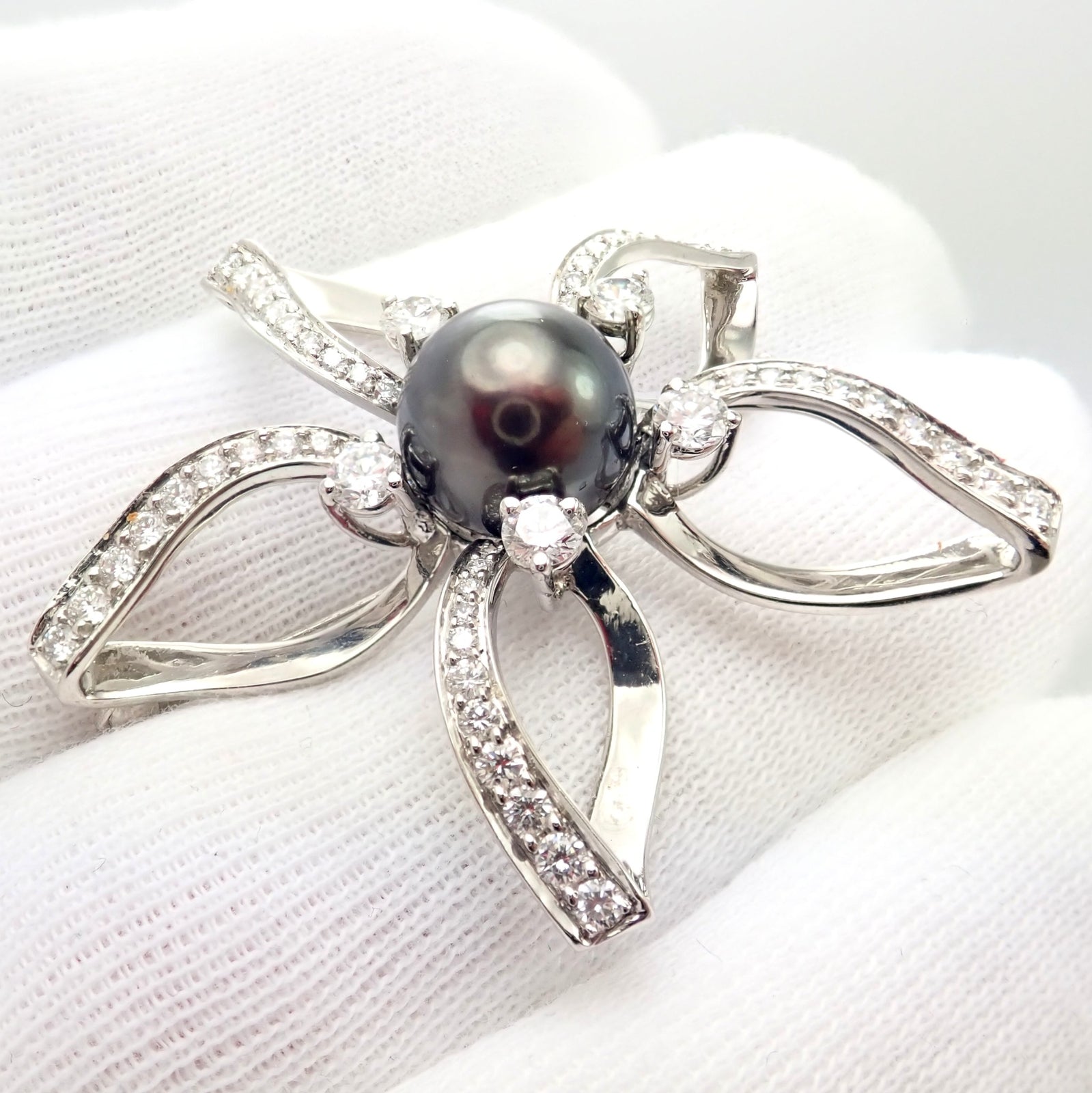 Rare! Authentic Mikimoto Platinum Diamond Tahitian South Sea Pearl Brooch Pin | Fortrove