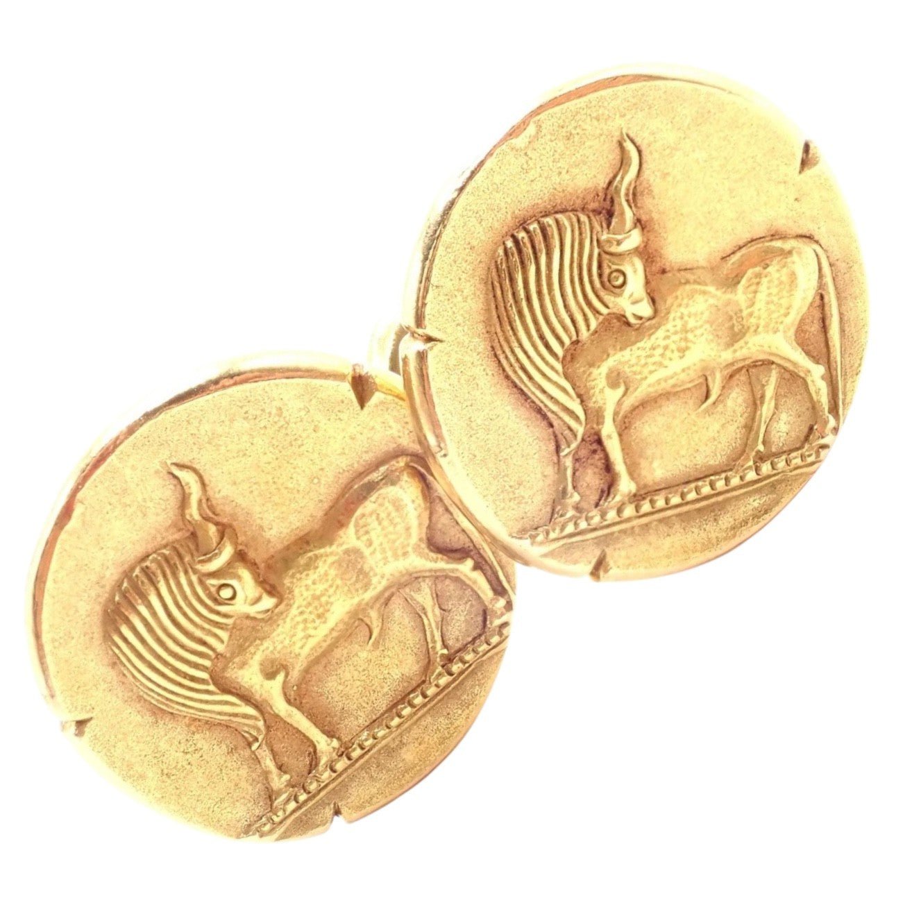 Vintage! Van Cleef & Arpels G. L'Enfant 18k Yellow Gold Zodiac Taurus Cufflinks | Fortrove