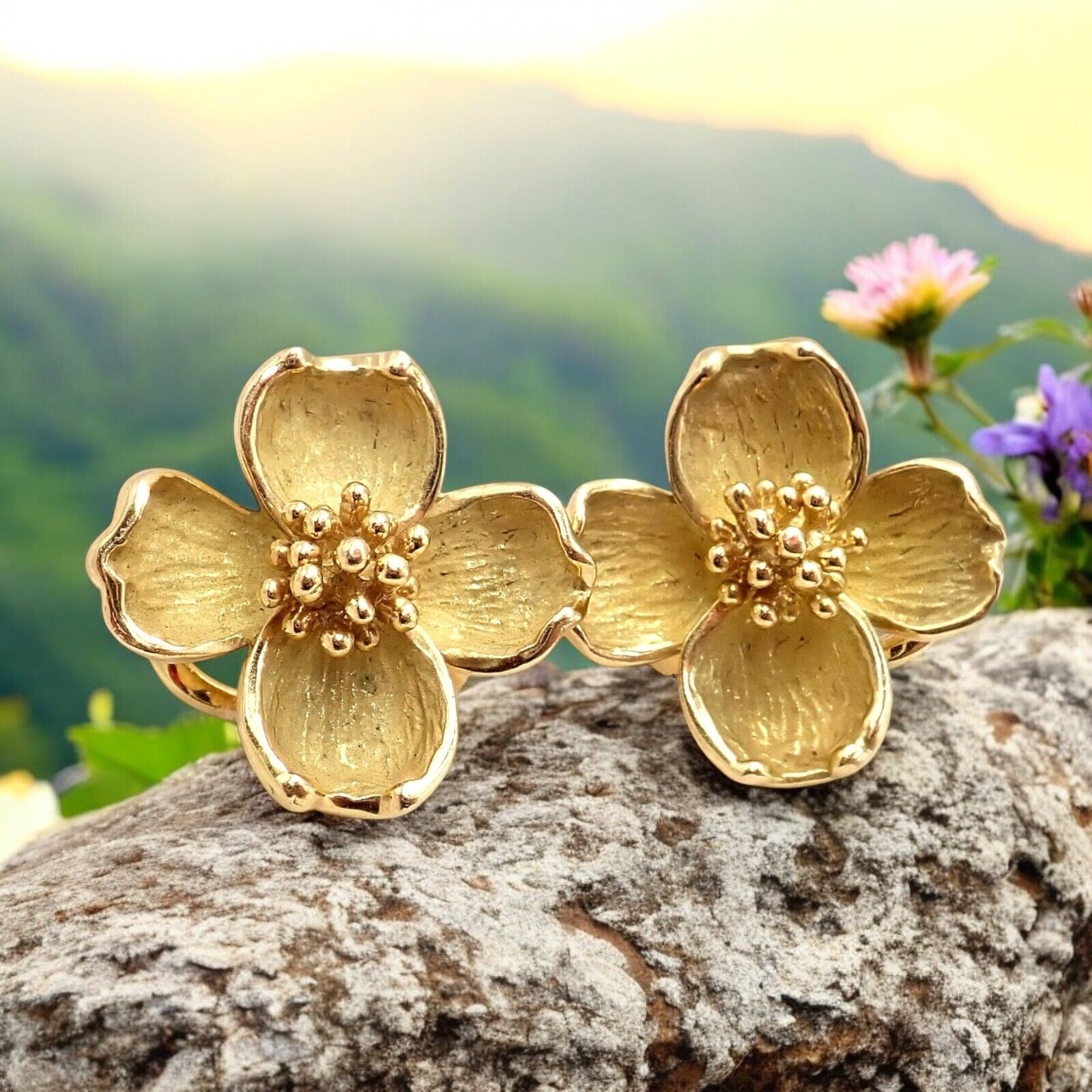 Authentic! Vintage Tiffany & Co 18K Yellow Gold Dogwood Flower Earrings | Fortrove