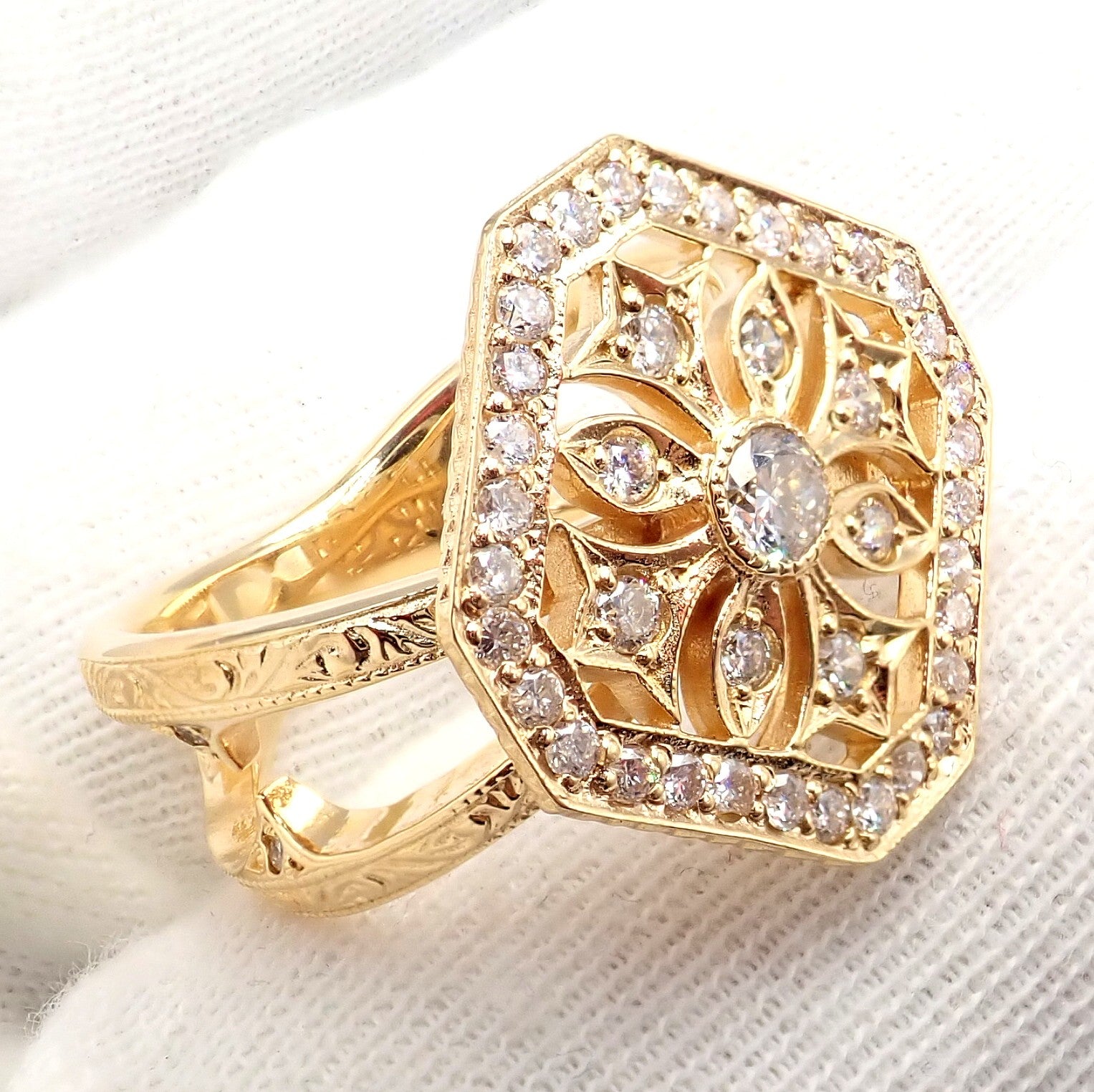 Authentic Loree Rodkin 18k Yellow Gold Diamond Gothic Cross Ring