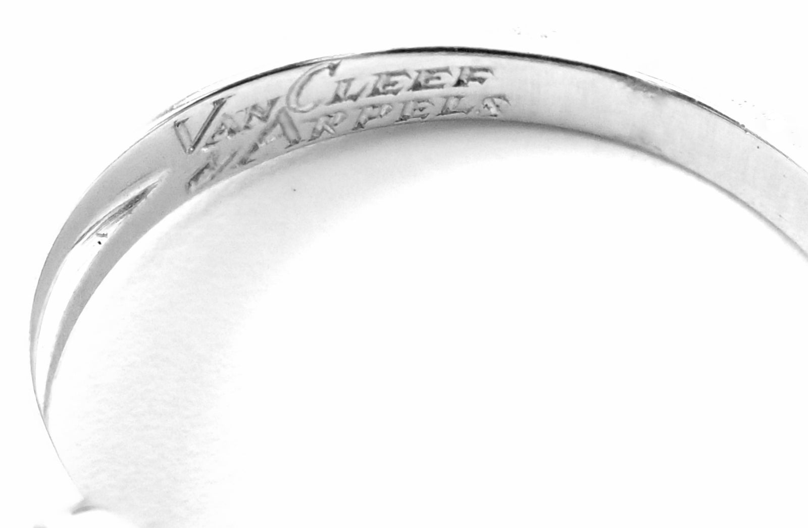 Authentic! Van Cleef & Arpels Platinum Diamond Fleurette Flower Ring | Fortrove