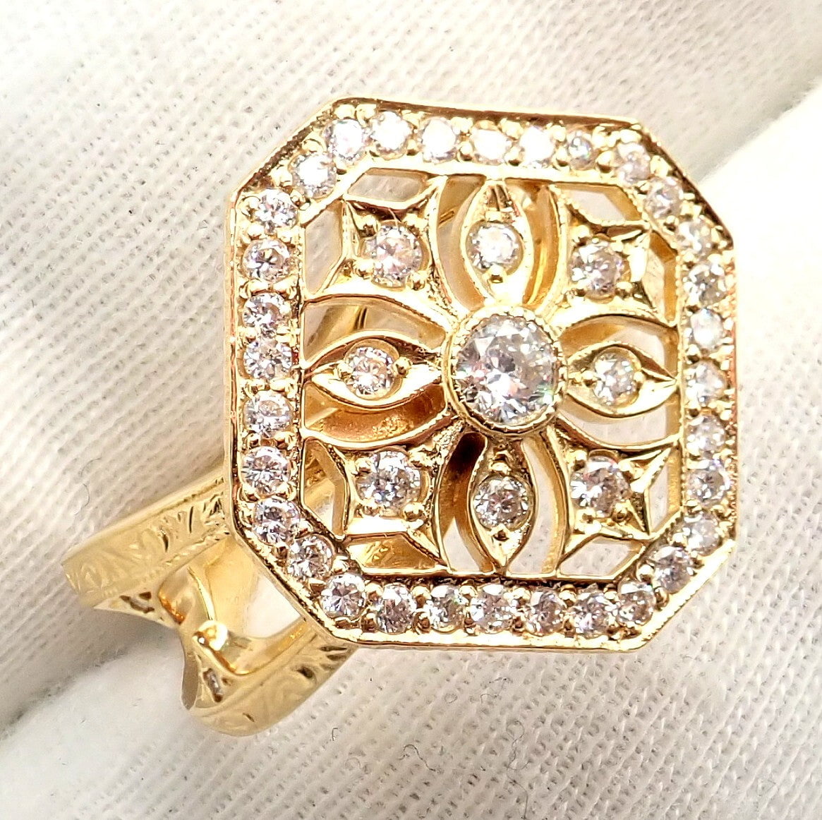 Authentic Loree Rodkin 18k Yellow Gold Diamond Gothic Cross Ring