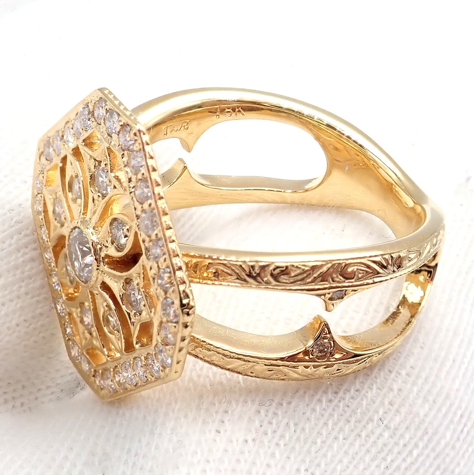 Authentic Loree Rodkin 18k Yellow Gold Diamond Gothic Cross Ring