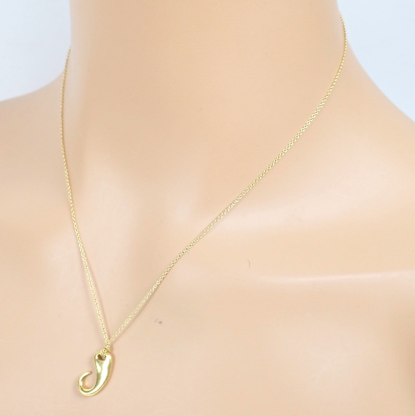 Vintage! Tiffany & Co Peretti 18k Gold Fish Hook Nautical Horn Pendant Necklace | Fortrove