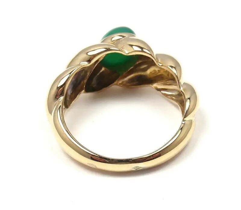 Van Cleef & Arpels Jewelry & Watches:Fine Jewelry:Rings Authentic! Rare Van Cleef & Arpels 18k Yellow Gold Green Chalcedony Ring