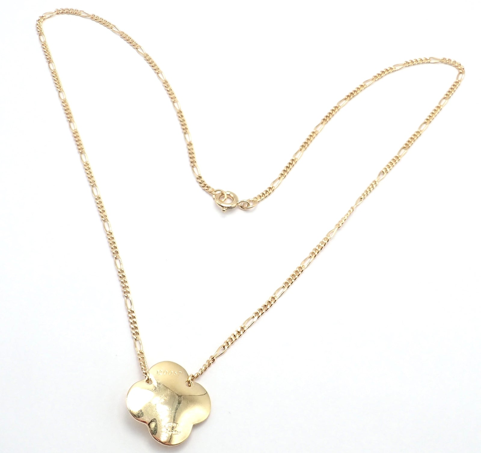 Authentic! Vintage Cartier 18k Yellow Gold Diamond Heart Clover Pendant Necklace | Fortrove