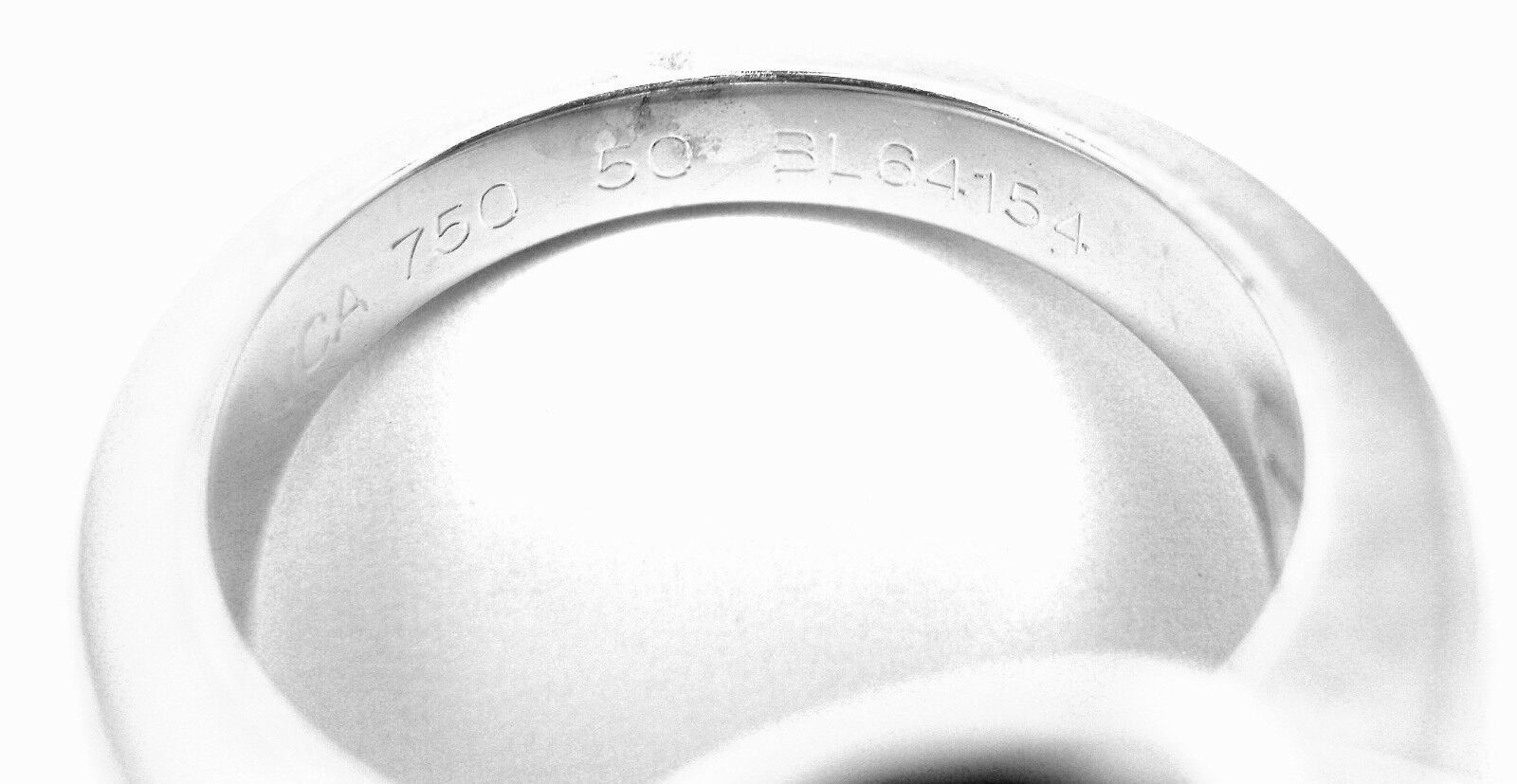 Authentic! VAN CLEEF & ARPELS VCA 18k White Gold Diamond Pure Alhambra Ring | Fortrove