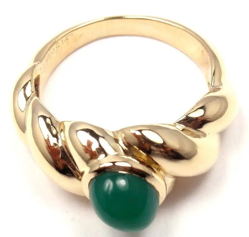 Van Cleef & Arpels Jewelry & Watches:Fine Jewelry:Rings Authentic! Rare Van Cleef & Arpels 18k Yellow Gold Green Chalcedony Ring