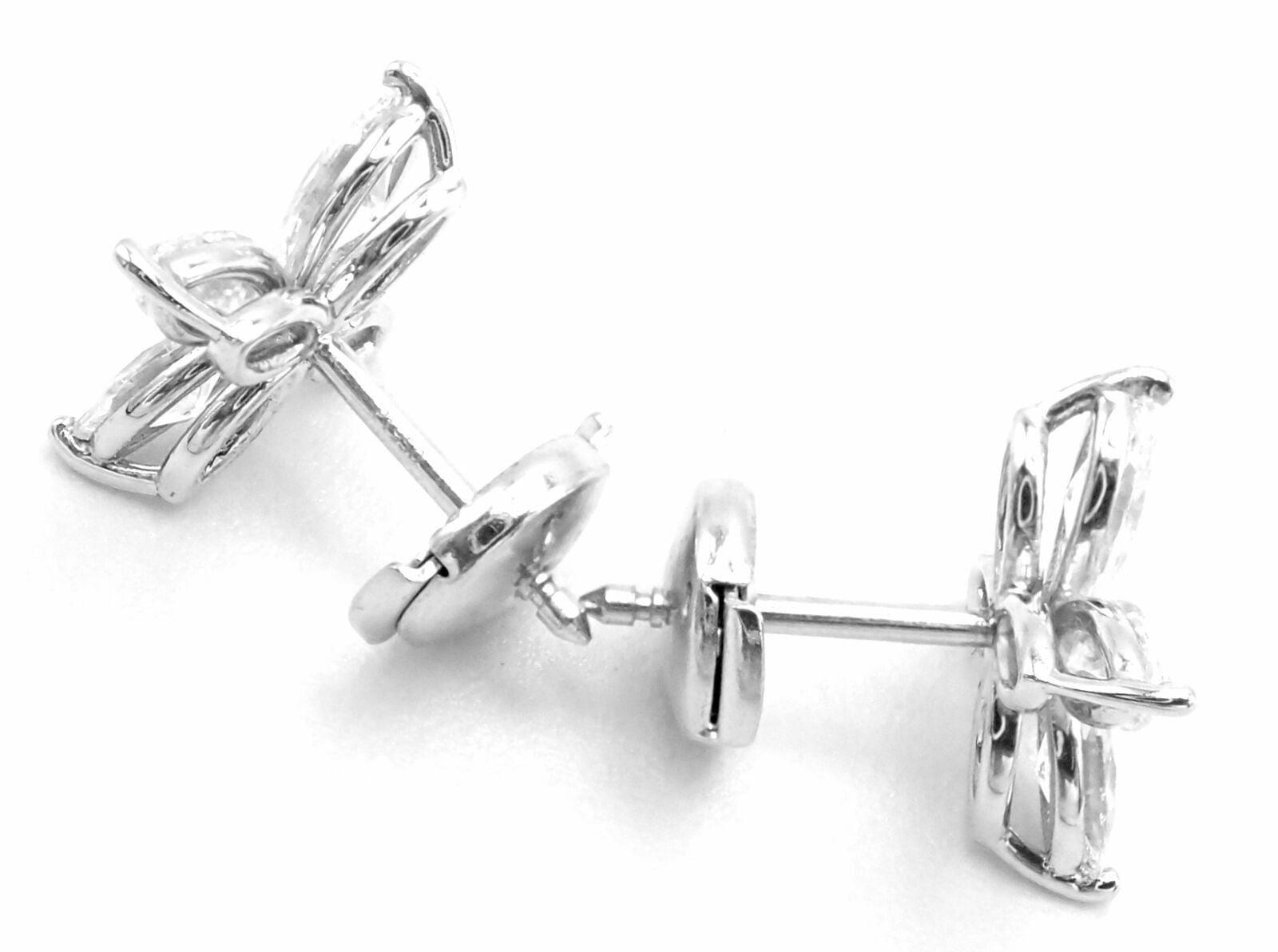 Silver Petals Earring – GIVA Jewellery