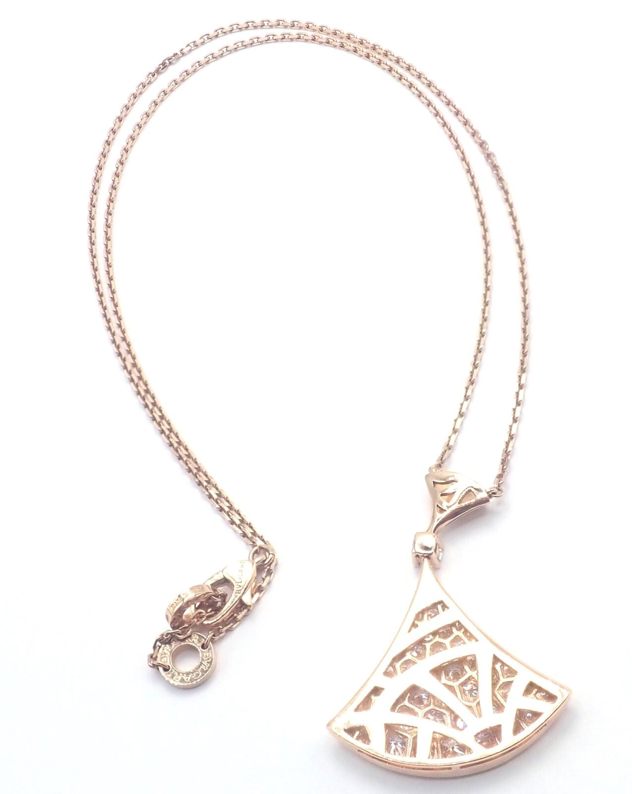 Bulgari Diva's Dream Diamond White Gold Necklace For Sale at 1stDibs | swan necklace  bulgari, bvlgari swan necklace, swan necklace bulgari blood