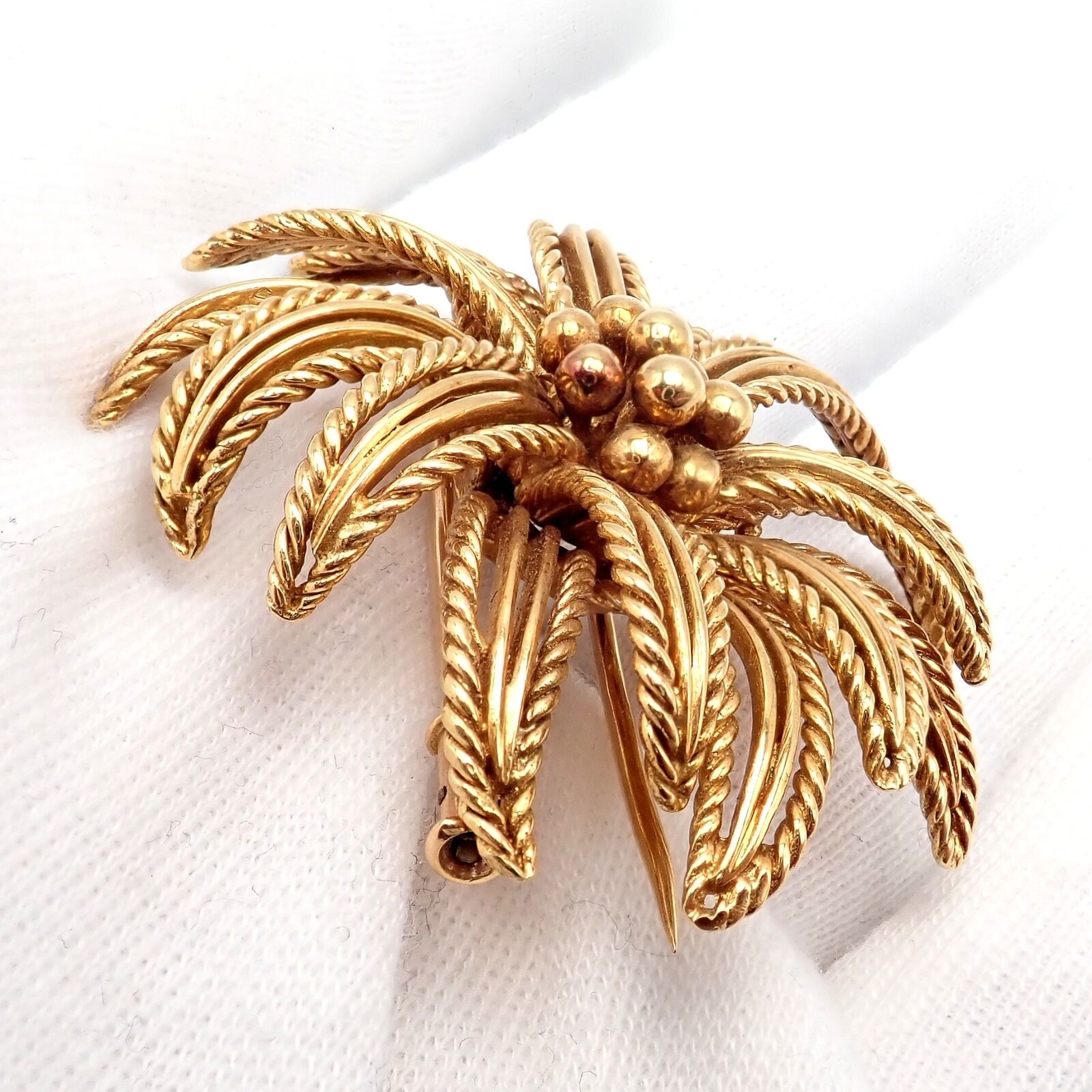 Vintage Boucheron Paris 18k Yellow Gold Large Flower Pin Brooch 1960s