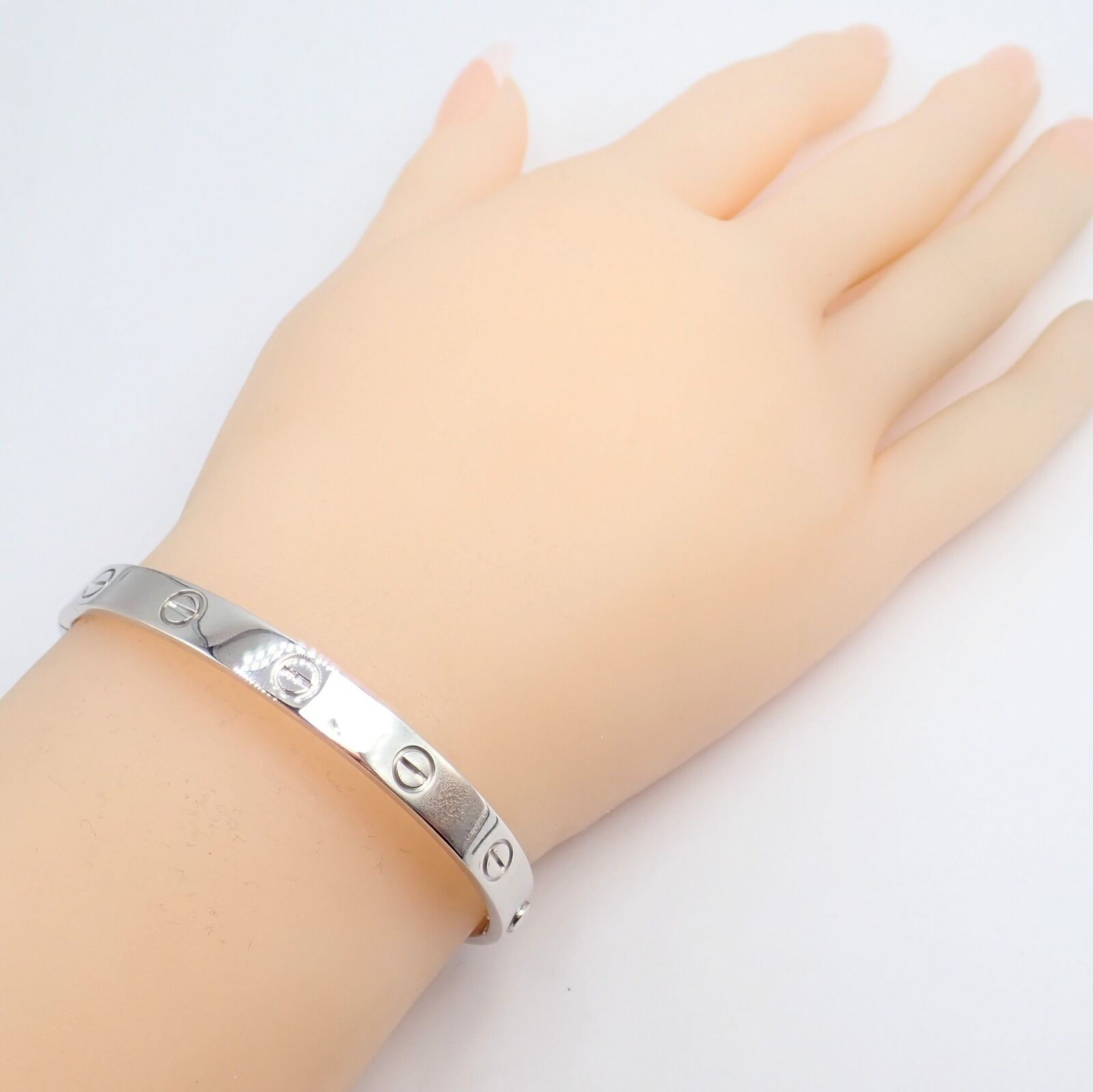 Authentic! Cartier 18k White Gold Love Bangle Bracelet Size