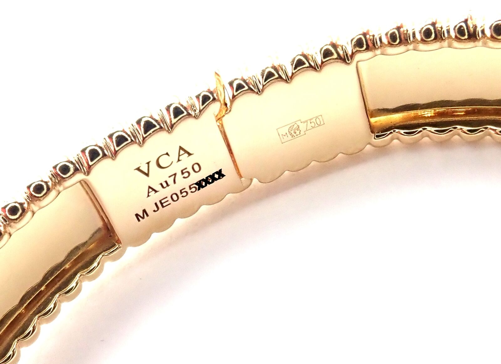 Van Cleef & Arpels Jewelry & Watches:Fine Jewelry:Bracelets & Charms Authentic! Van Cleef & Arpels Perlee 18k Yellow Gold Medium Size Bangle Bracelet