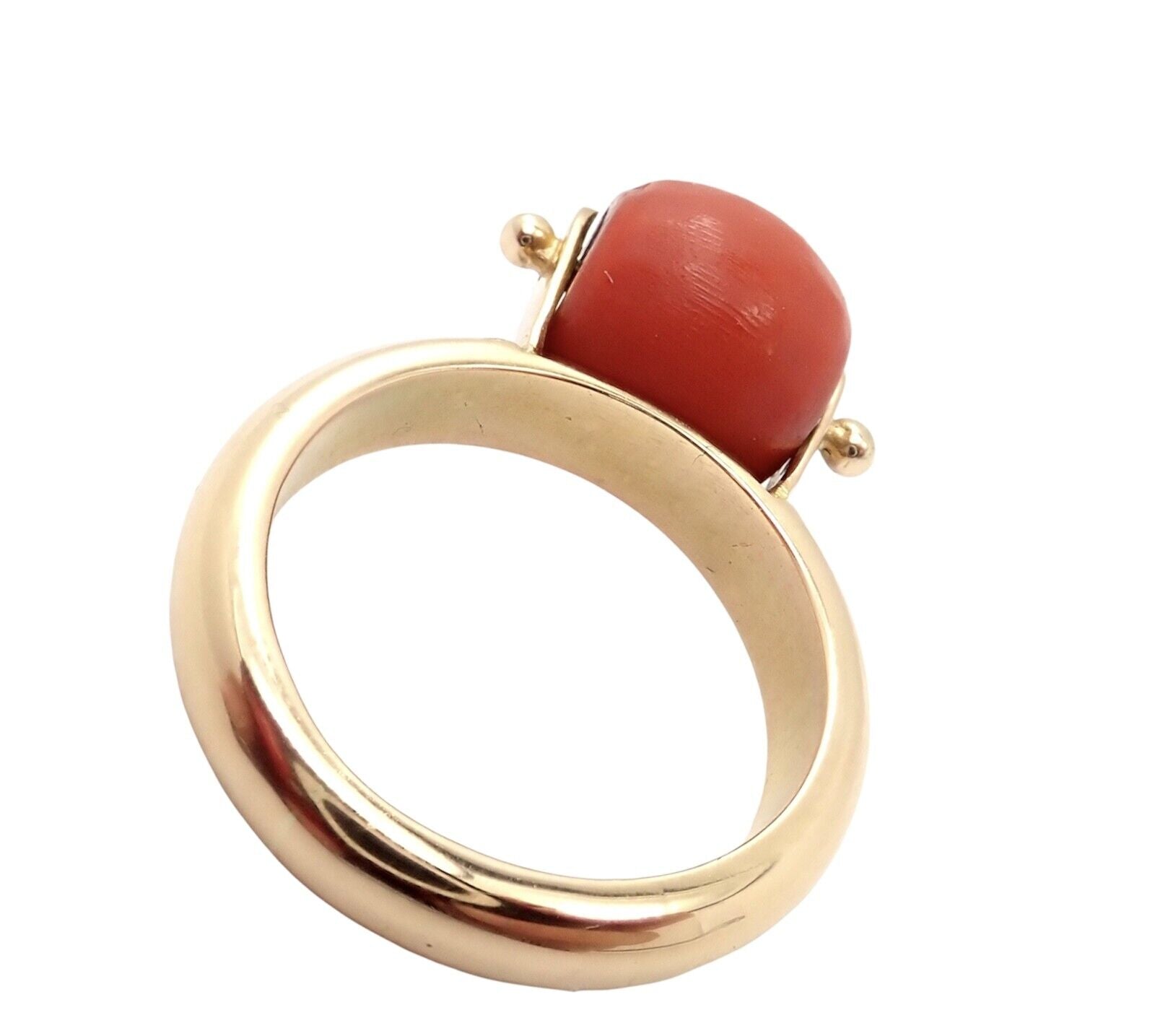 Rare! Vintage Estate 18k Yellow Gold Spinning Red Coral Ring