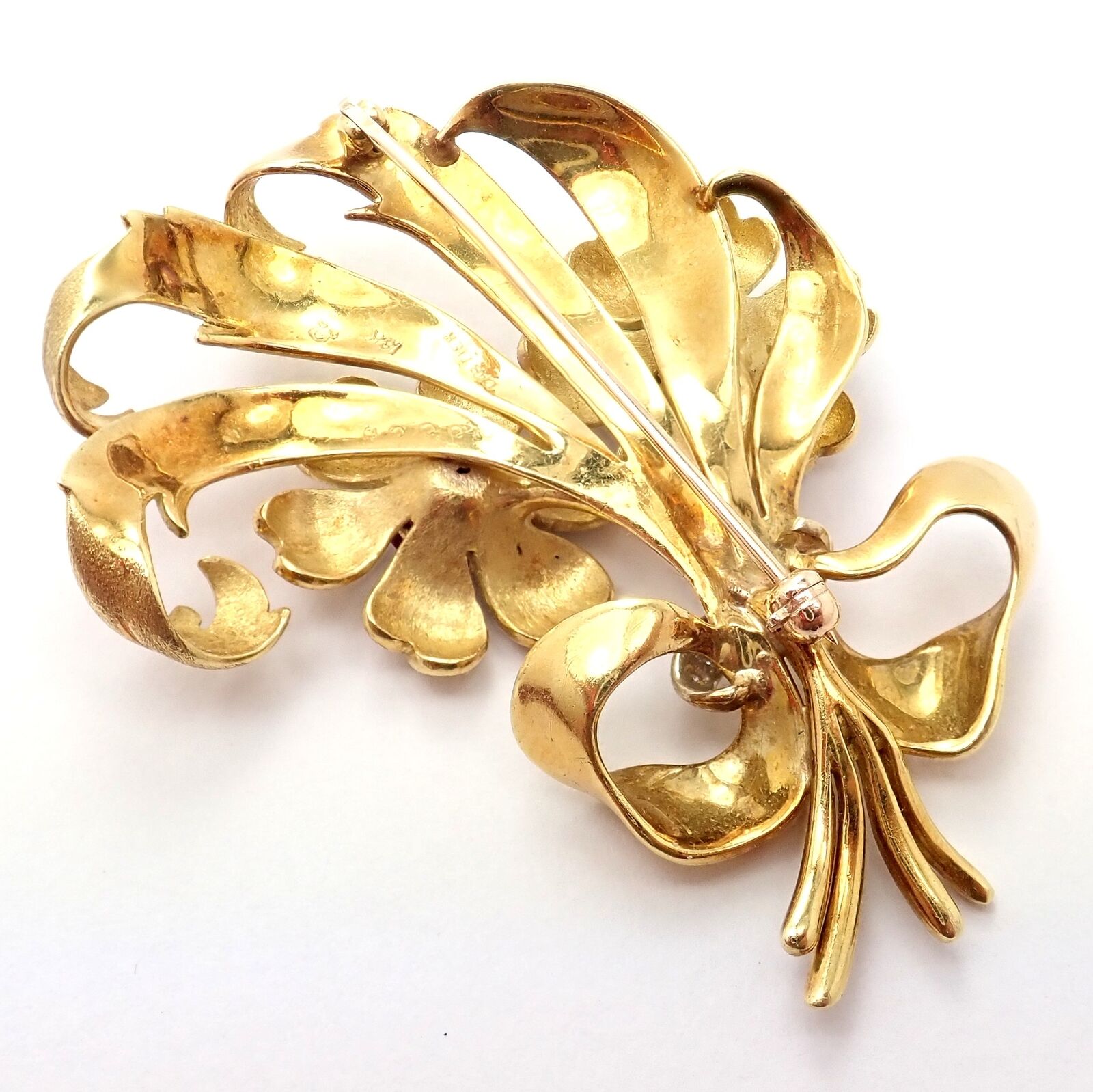 Vintage Coro Gold Tone Leaf Brooch Pin a Classic and Elegant Mid