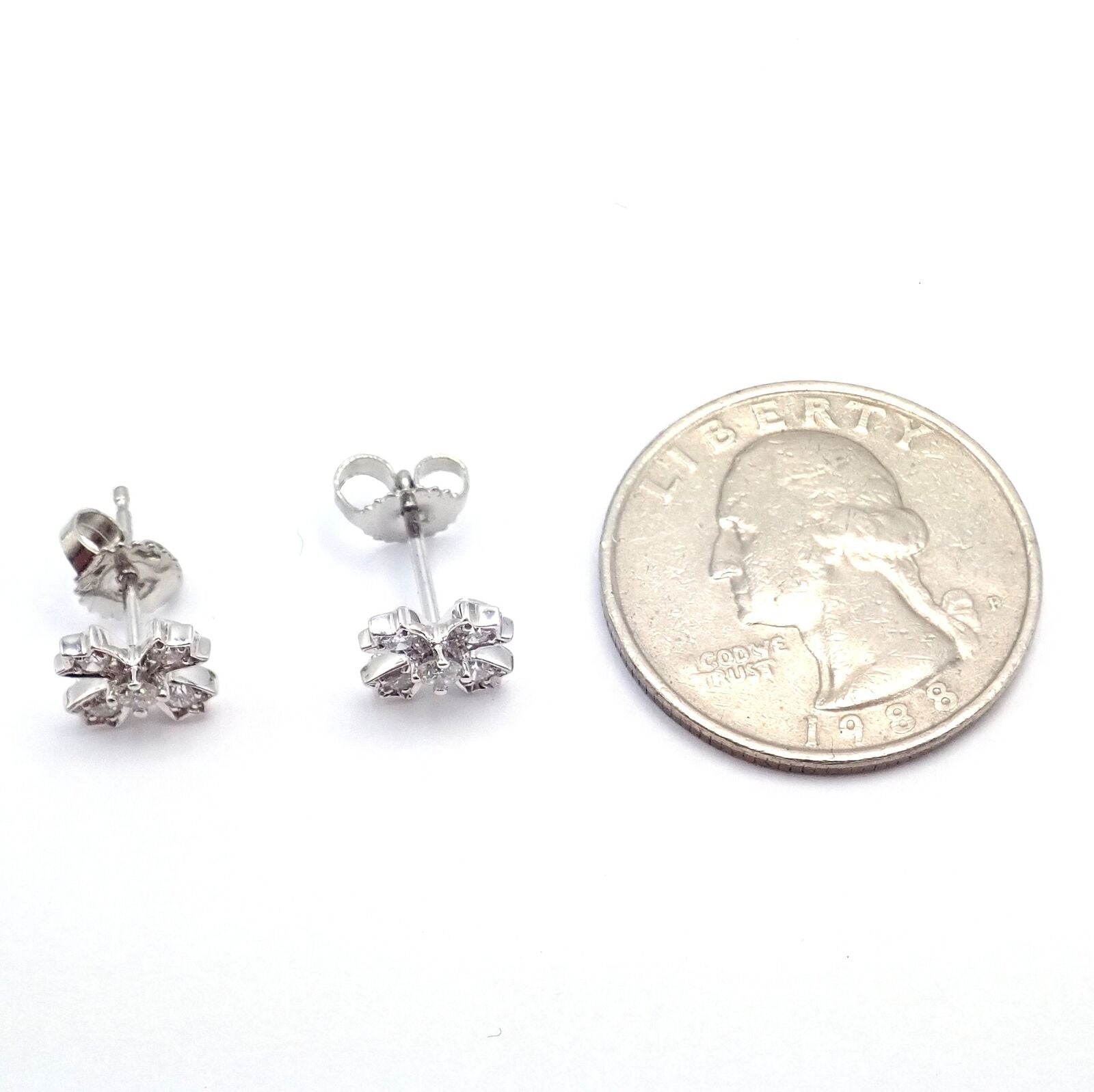 Small LV silver earrings – Maria's Joyeria