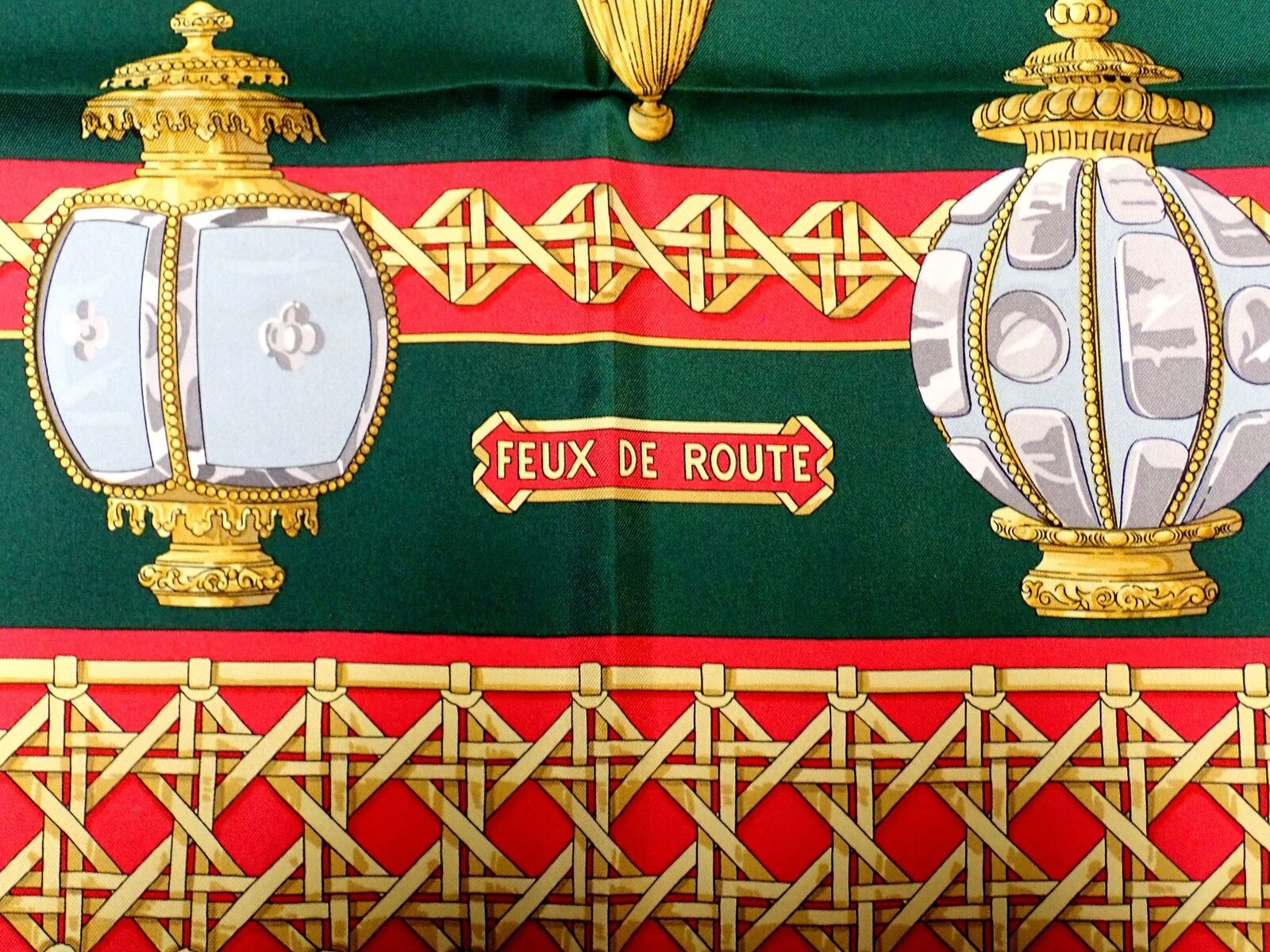 Authentic RARE! Hermes Feux De Route Vintage 90cm Green Red Silk