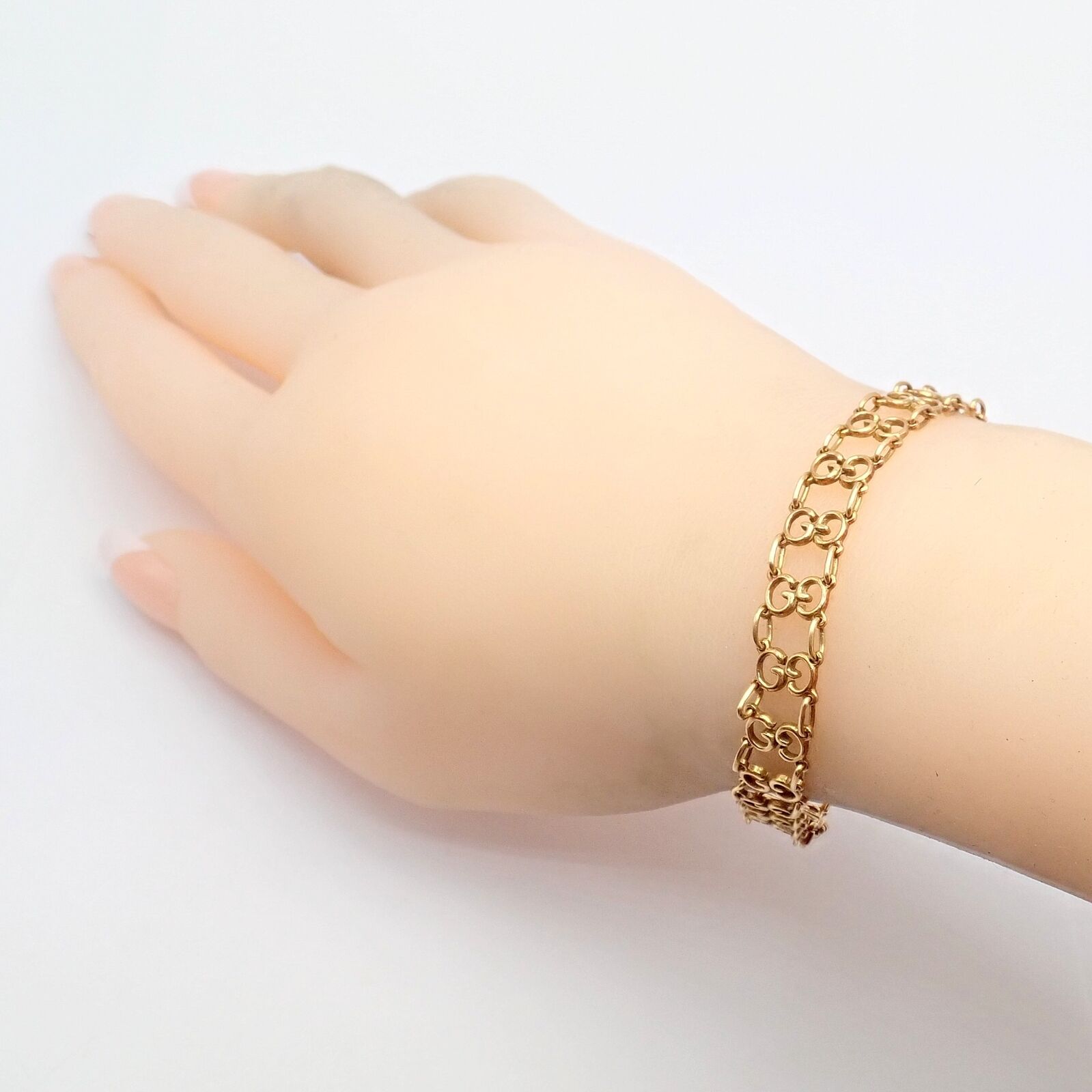 Gucci Jewelry & Watches:Fine Jewelry:Bracelets & Charms Vintage! Authentic Gucci 18k Yellow Gold Logo Bracelet